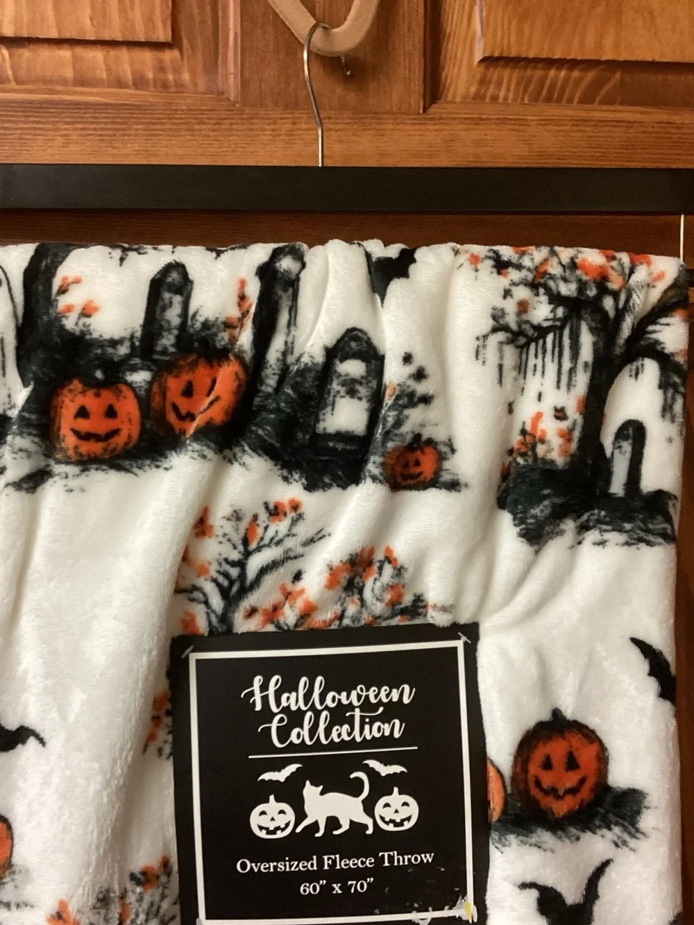 Halloween Collection Ghosts in Cemetery Blanket 👻🦇